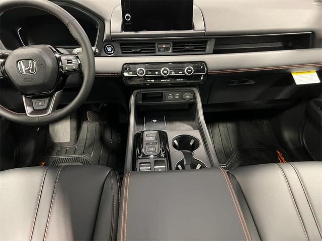 Photo of 2025 Radiant Red Metallic II Honda Pilot