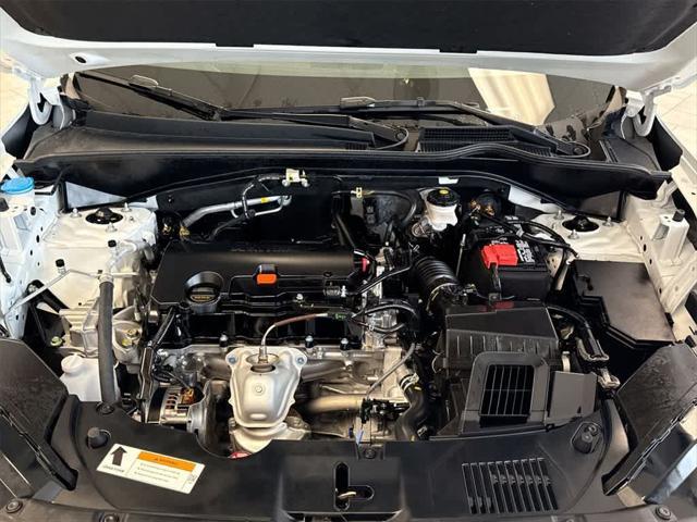 Photo of 2025 Platinum White Pearl Honda HR-V