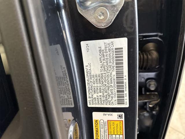 Photo of 2025 Meteorite Gray Metallic Honda Accord