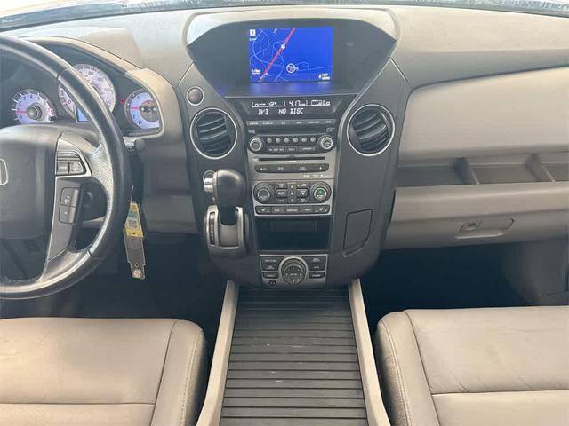 Photo of 2013 Obsidian Blue Pearl Honda Pilot