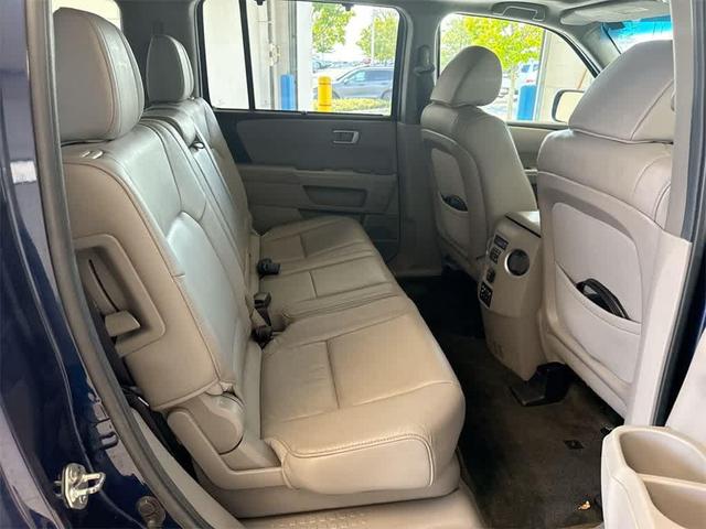 Photo of 2013 Obsidian Blue Pearl Honda Pilot