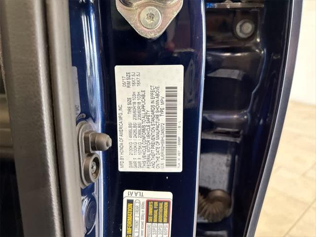 Photo of 2017 Obsidian Blue Pearl Honda CR-V