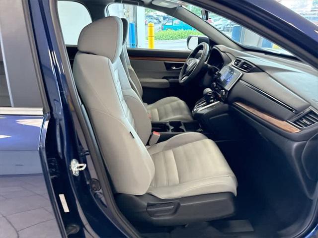 Photo of 2017 Obsidian Blue Pearl Honda CR-V