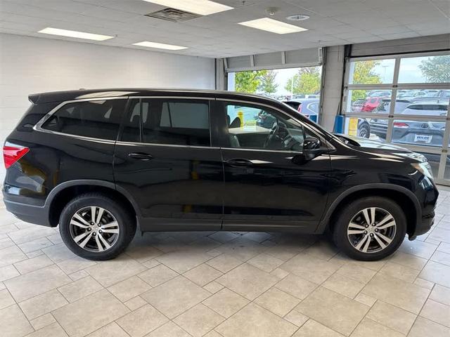 Photo of 2018 Black Honda Pilot