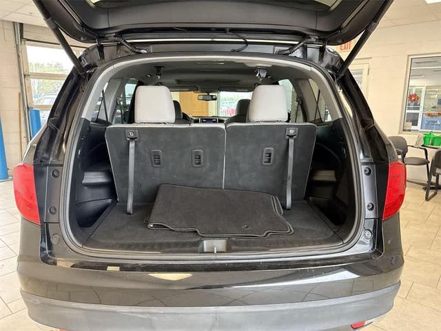 Photo of 2018 Black Honda Pilot