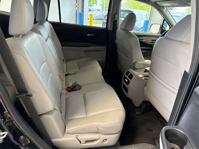 Photo of 2018 Black Honda Pilot