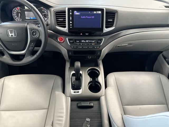 Photo of 2018 Black Honda Pilot