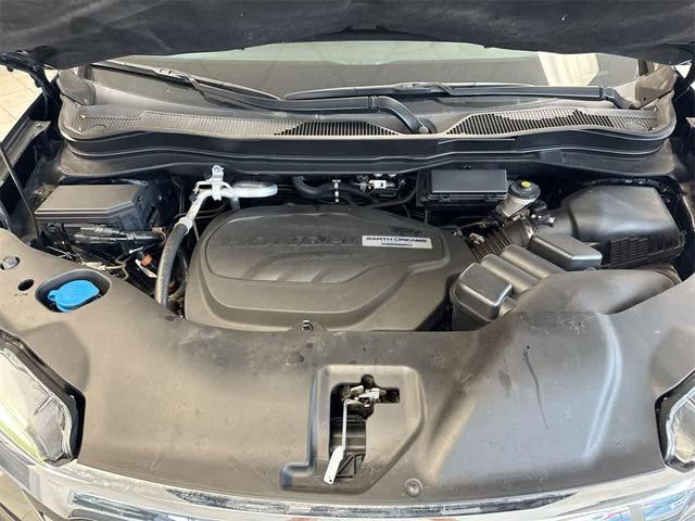 Photo of 2018 Black Honda Pilot