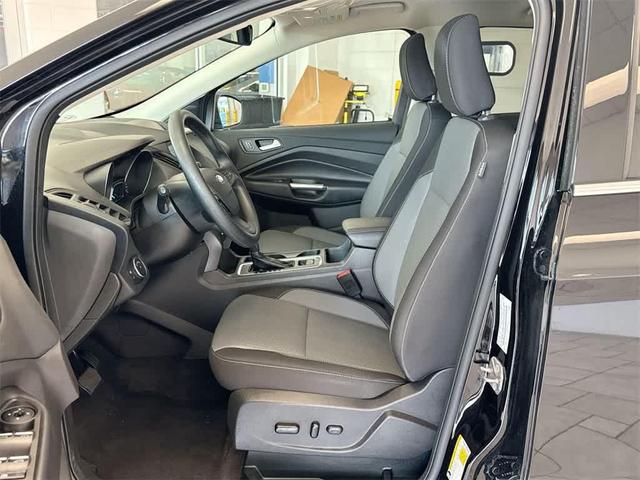 Photo of 2019 AGATE BLACK Ford Escape