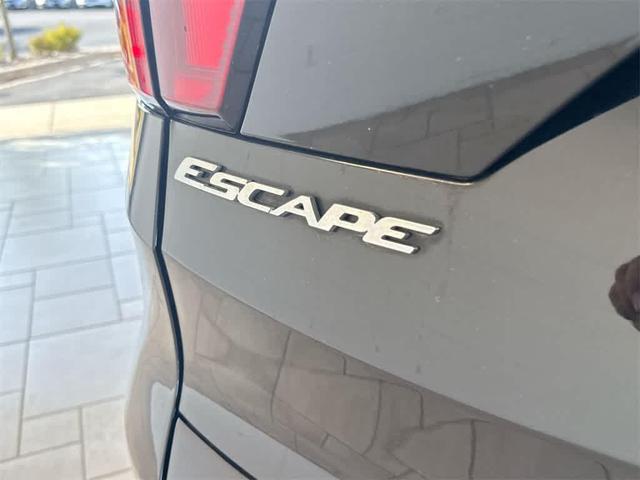Photo of 2019 AGATE BLACK Ford Escape