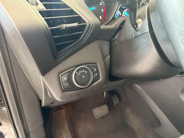 Photo of 2019 AGATE BLACK Ford Escape