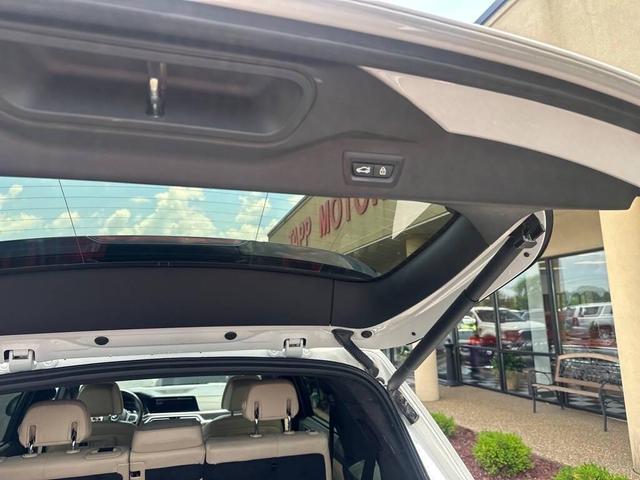 Photo of 2021 White BMW X7