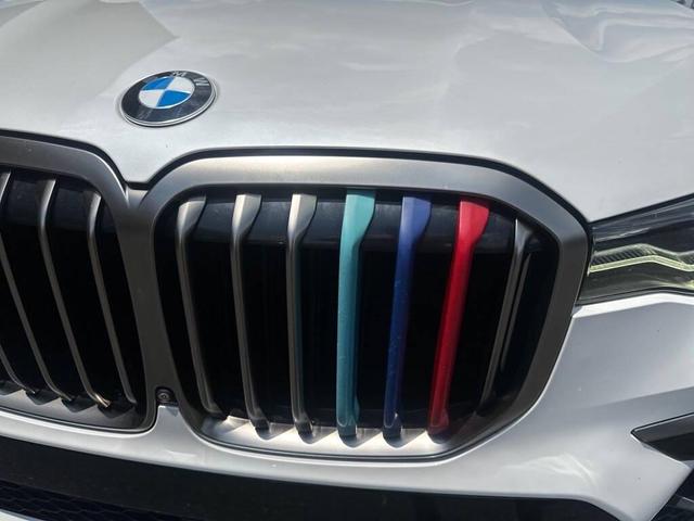 Photo of 2021 White BMW X7