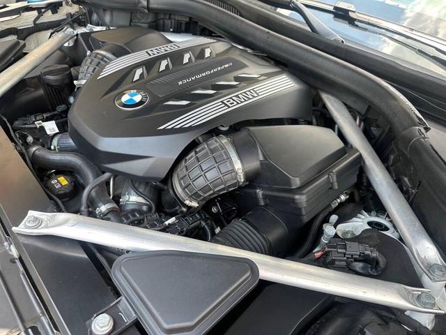 Photo of 2021 White BMW X7