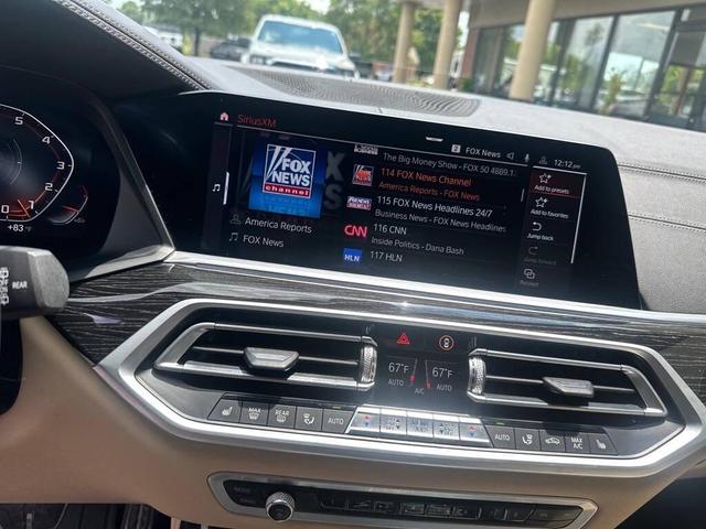 Photo of 2021 White BMW X7