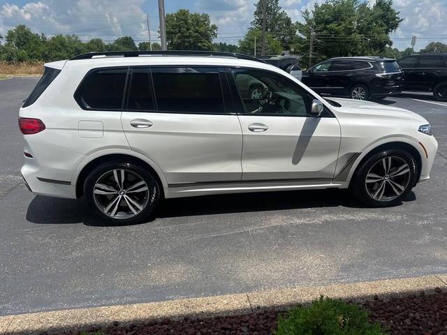 Photo of 2021 White BMW X7