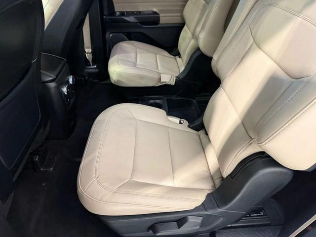 Photo of 2020 Rapid Red Metallic Tinted Clearcoat Ford Explorer