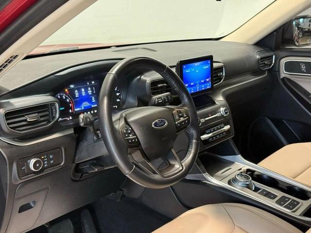 Photo of 2020 Rapid Red Metallic Tinted Clearcoat Ford Explorer