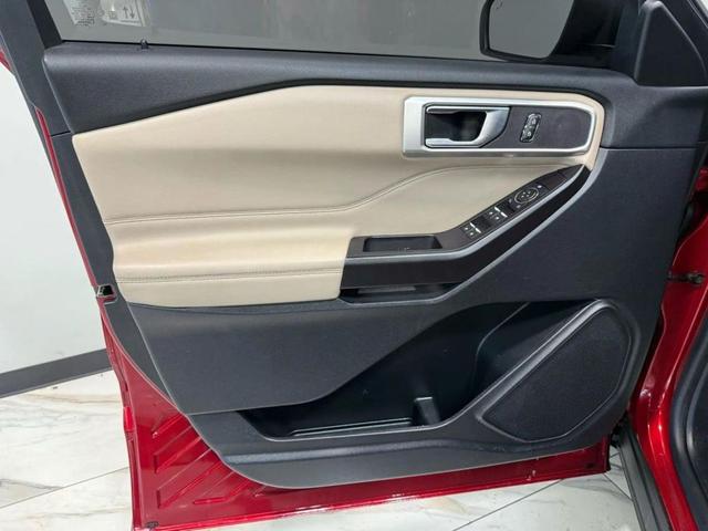 Photo of 2020 Rapid Red Metallic Tinted Clearcoat Ford Explorer