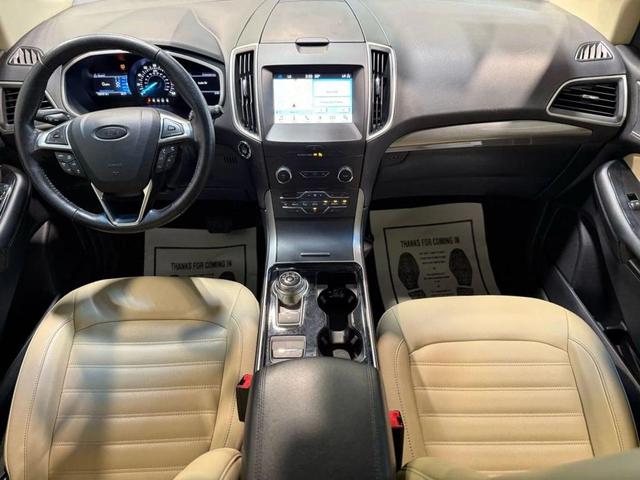 Photo of 2019 Stone Gray Metallic Ford Edge