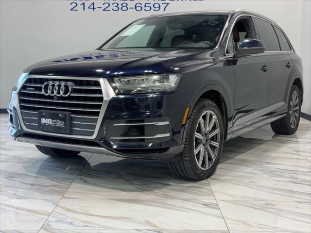 Photo of 2017 Ink Blue Metallic Audi Q7