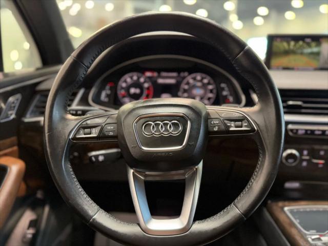 Photo of 2017 Ink Blue Metallic Audi Q7