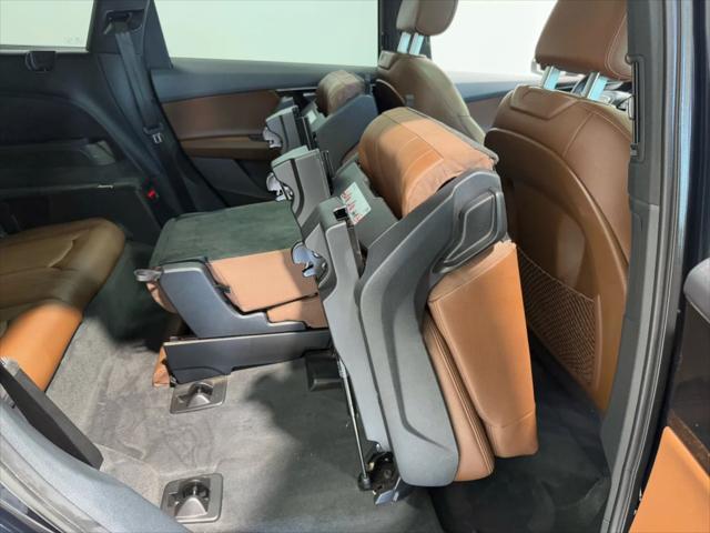 Photo of 2017 Ink Blue Metallic Audi Q7