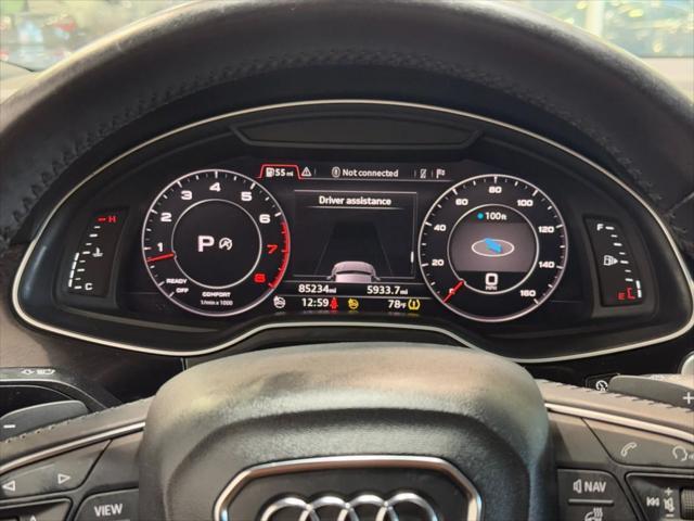 Photo of 2017 Ink Blue Metallic Audi Q7
