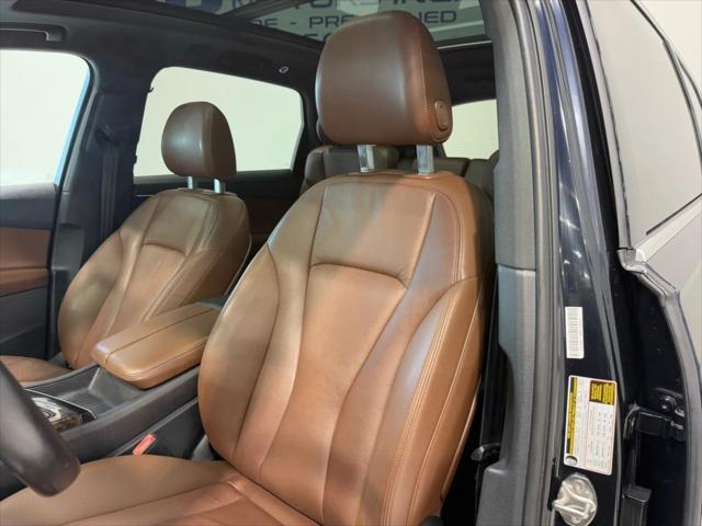 Photo of 2017 Ink Blue Metallic Audi Q7