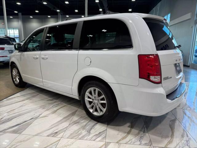 Photo of 2019 White Knuckle Clearcoat Dodge Grand Caravan