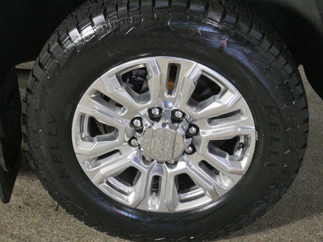 Photo of 2023 White Frost Tricoat GMC Sierra 2500