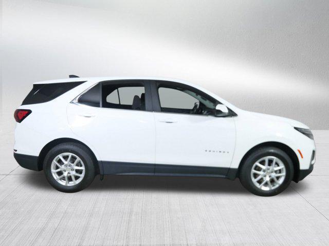 Photo of 2022 Summit White Chevrolet Equinox