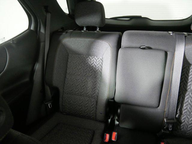 Photo of 2022 Summit White Chevrolet Equinox