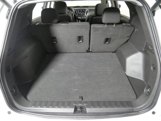 Photo of 2022 Summit White Chevrolet Equinox
