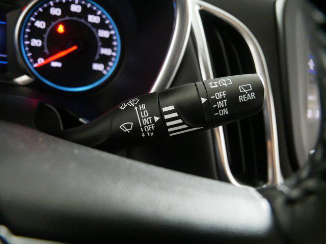 Photo of 2022 Summit White Chevrolet Equinox