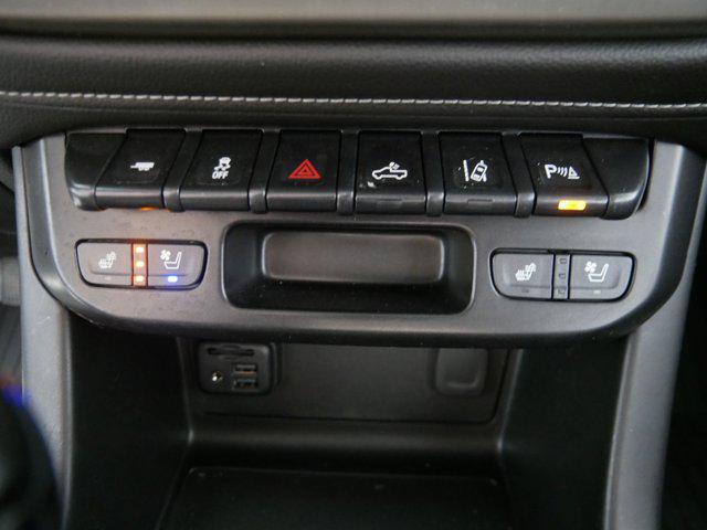 Photo of 2022 Onyx Black GMC Canyon