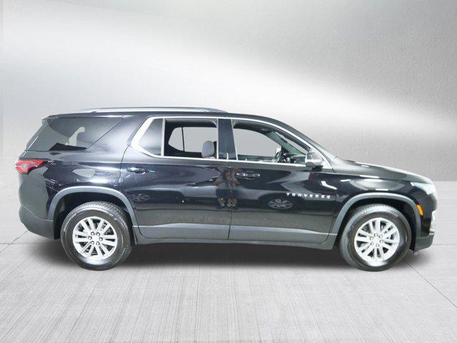 Photo of 2023 Mosaic Black Metallic Chevrolet Traverse