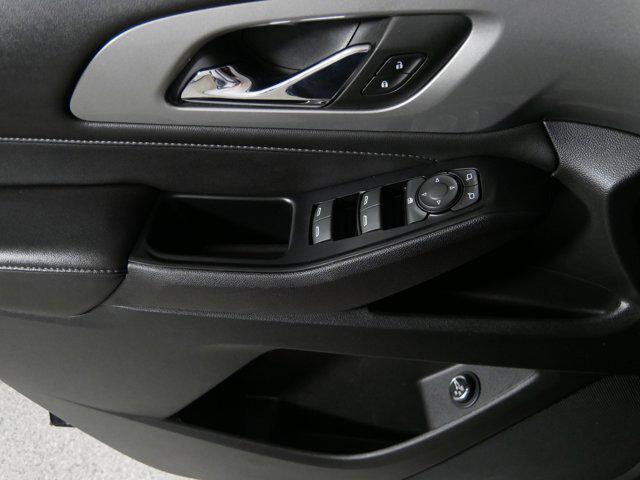 Photo of 2023 Mosaic Black Metallic Chevrolet Traverse
