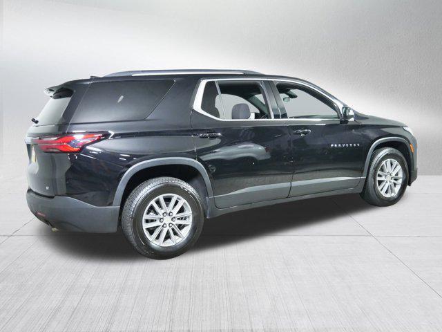 Photo of 2023 Mosaic Black Metallic Chevrolet Traverse