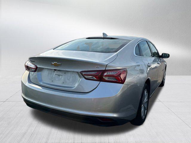 Photo of 2019 Summit White Chevrolet Malibu
