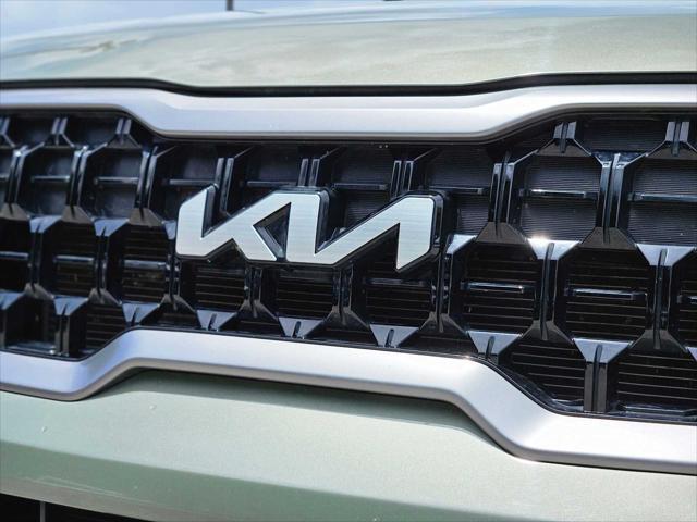 Photo of 2023 Jungle Green Kia Telluride