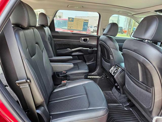 Photo of 2023 Passion Red Kia Sorento