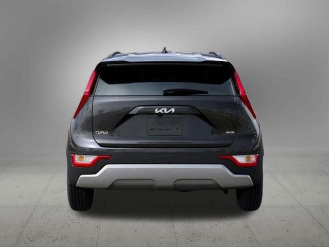 Photo of 2025 Gray Kia Niro