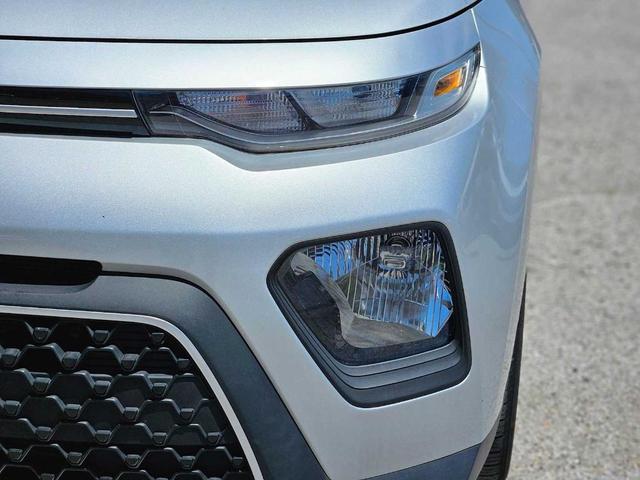Photo of 2021 Sparkling Silver Kia Soul