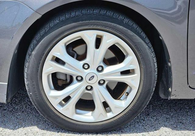 Photo of 2012 Sterling Gray Metallic Ford Fusion