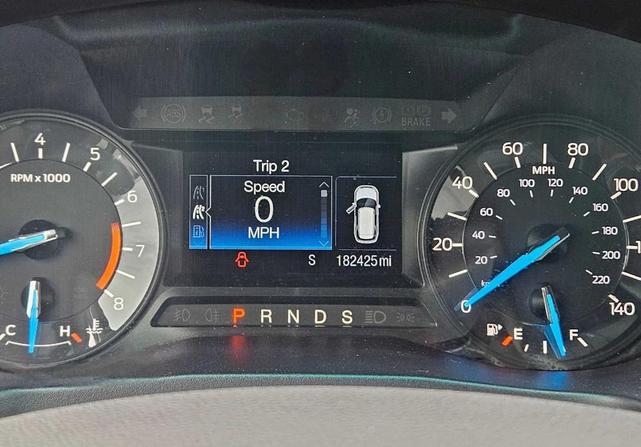 Photo of 2016 Oxford White Ford Explorer