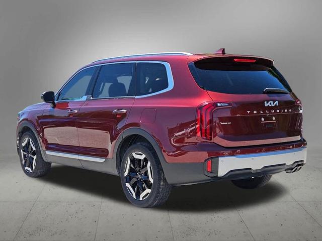 Photo of 2023 Red Kia Telluride