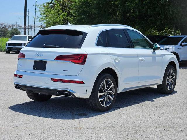 Photo of 2024 Arkona White Audi Q5