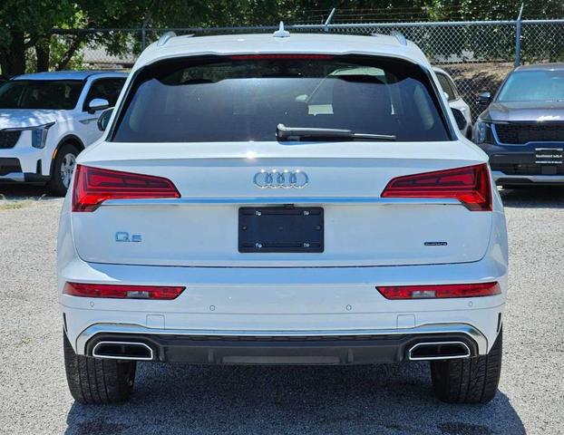 Photo of 2024 Arkona White Audi Q5