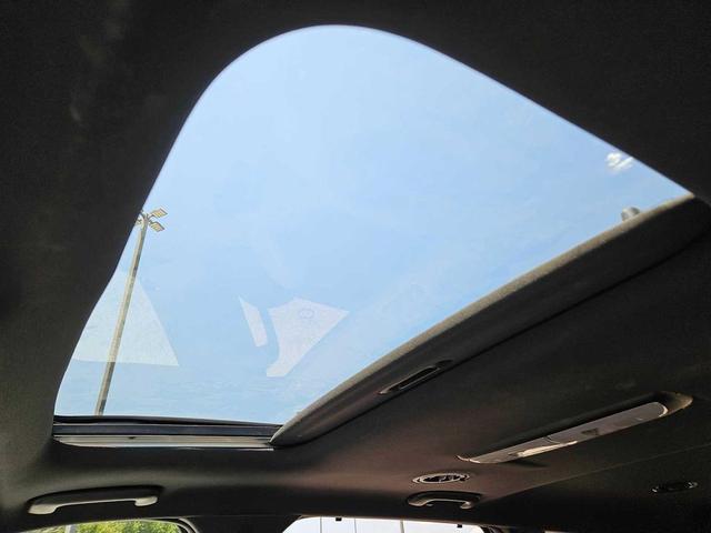 Photo of 2023 Ebony Black Kia Telluride